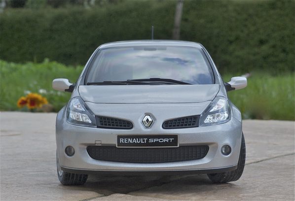 RENAULT CLIO RS3 COUPE GRIS SOLIDO15