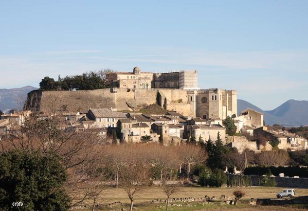 Grignan-le-village-provencal-janvier-2011-007.JPG