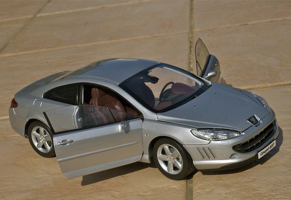 PEUGEOT 407 V6 COUPE GRIS NOREV32