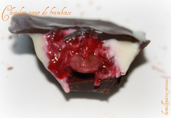 http://img.over-blog.com/600x414/4/11/57/91/recettes-1/chocolat-coeur-de-framboise.jpg