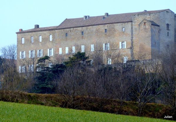 y02 - Le château