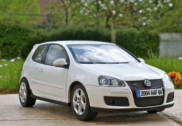 VW GOLF GTI COUPE BLANC NOREV03