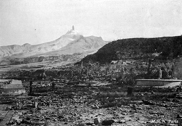 Pelee-aiguille-dome---M.H.N.Paris.jpg