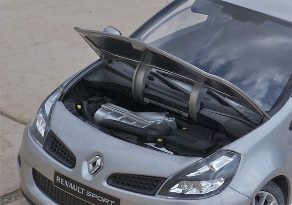 RENAULT CLIO RS3 COUPE GRIS SOLIDO12