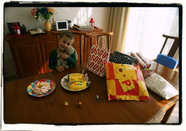 4-ans-Juju---les-cadeaux.jpg