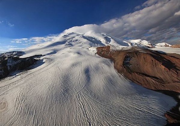Elbrus-depuis-NE---vladimir-kopilov-summitpost.jpg