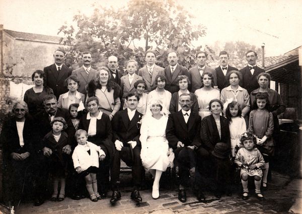 Photo de groupe lors du mariage de Léonce Jaulard et de Ma