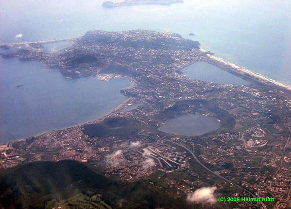 les-trois-lacs-Averno--Fusaro-et----ph.paestum.de.jpg