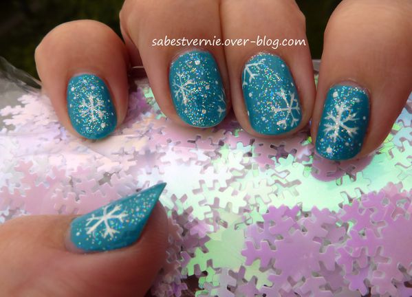 nail art flocon de neige snowflake