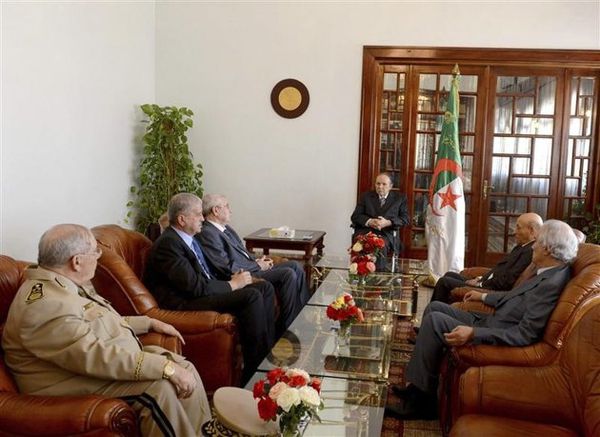 Bouteflika de retour en Algerie