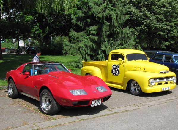 pick up FORD 3 & corvette red