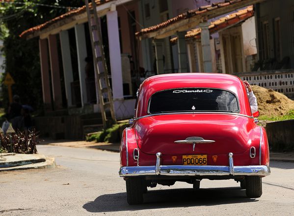 red cars from cuba by albi