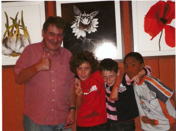 eleve-avec-mouton.jpg