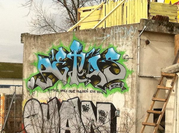 petas-graffiti-graffeur 8