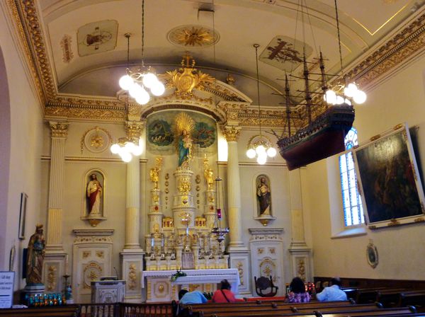 Québec église Notre Dame des Victoires intérieur b