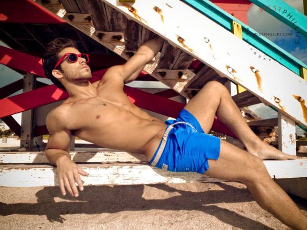 Julian-Gabriel-Deseo-Latino-2Eros-Burbujas-De-Deseo-012.jpg