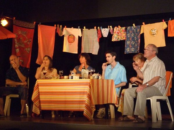 LE-BERET-DE-LA-TORTUE---ctroupe-de-theatre-LA-BAN-D-RO.jpg