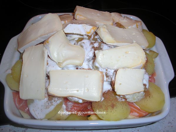 tartiflette-au-saumon-aux-deux-pommes-et-Reblochon-CIMG5394.jpg