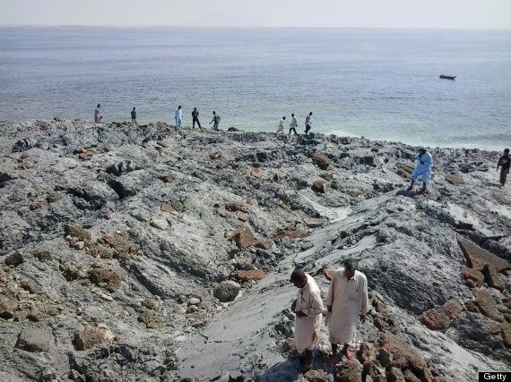 PAKISTAN-ISLAND-EARTHQUAKE-2013 - 2