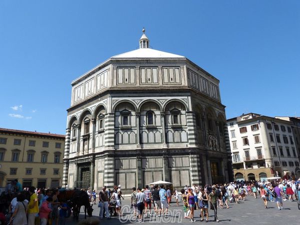 P1090124-borderLe Baptistère de Florence