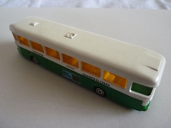 bus jouet majorette