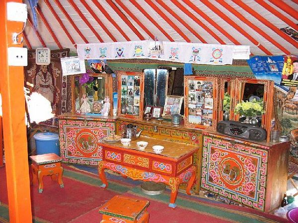 100 intérieur de la yourte