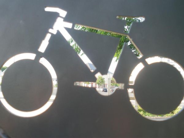 2011 05 Blois vélo transparent.