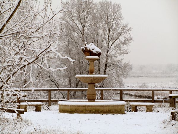 Fountain of love sous la neige