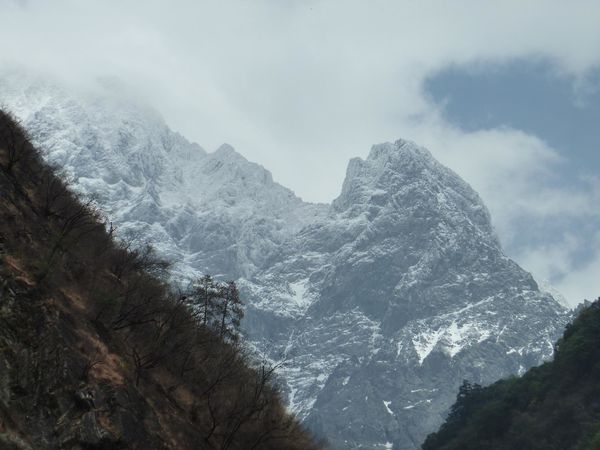 le Dragon de jade, vu depuis les gorges du saut du tigre