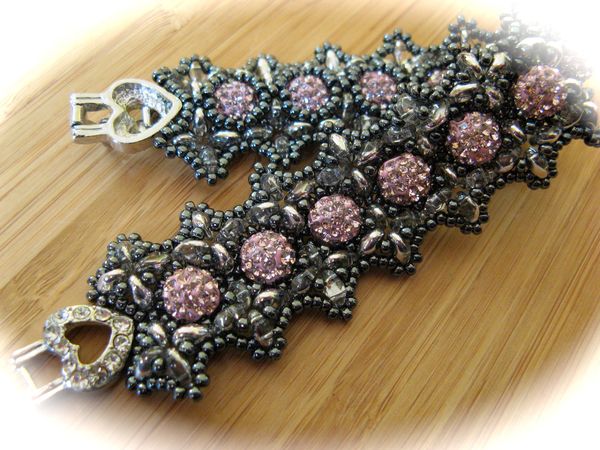 Bracelets... 4276