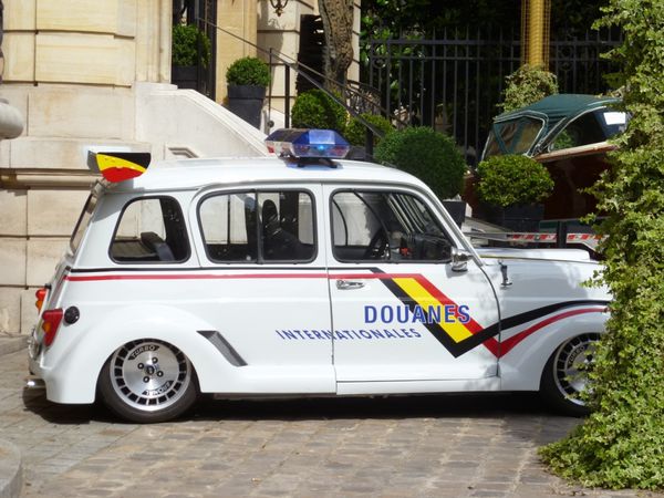 Renault 4 L - rien à déclarer