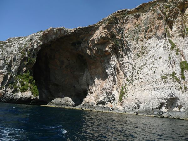 BLUE GROTTO - Circle Cave (2)