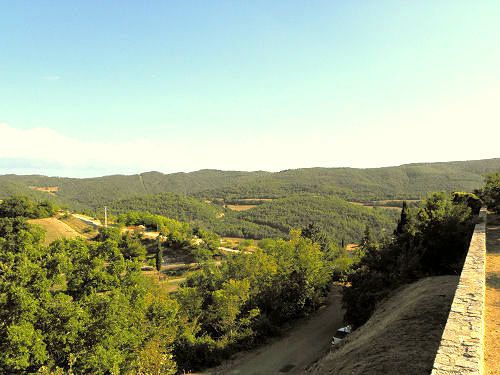 Montjustin vue sur le Luberon