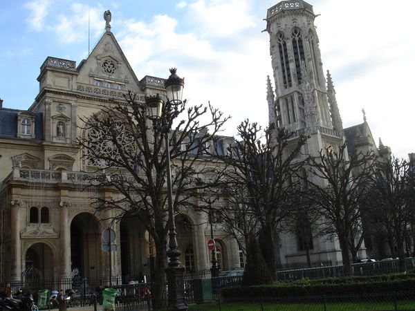 Paris - Mairie du ler arrondissement et son beffroi
