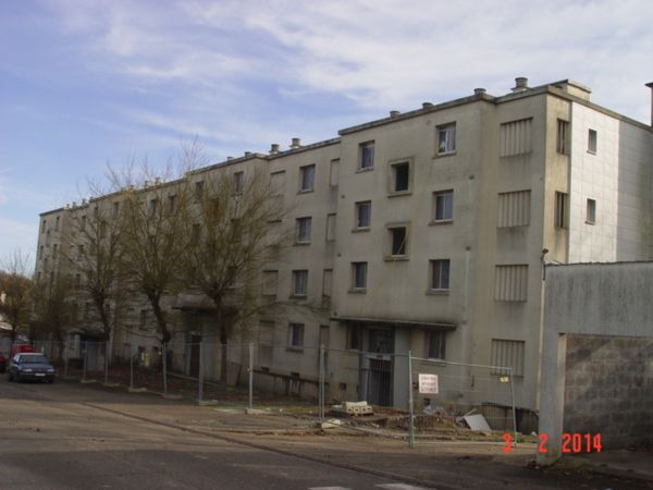 La démolition du H L M du Clos Joli 2014.