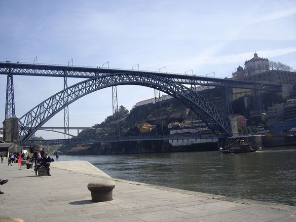 Pont-sur-le-Douro.JPG