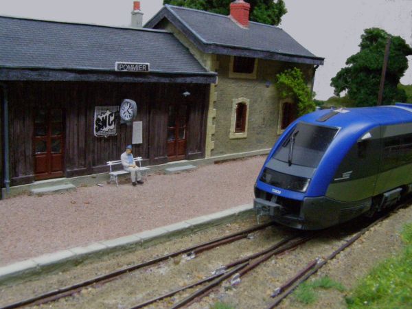 Dans les années 2000, un des rares TER qui s'arrête encor