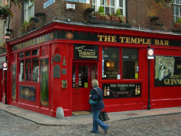 Le Temple Bar pub à Dublin, 2 mai 2006