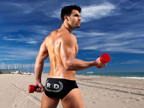 red-underwear-reddot-net-01.jpg