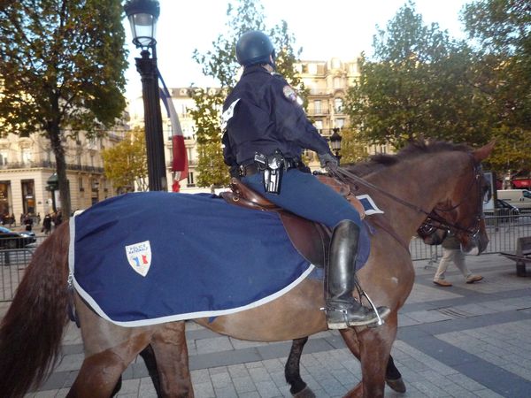 La Garde à cheval - Champs Elysées