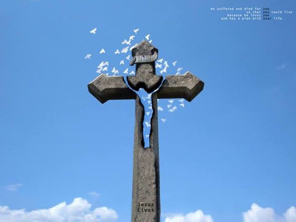 Croix-pierre-Jesus-transparent-ciel-bleu-parousie.over-blo.jpg