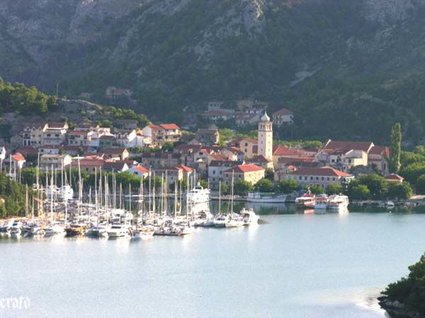 skradin-port.jpg