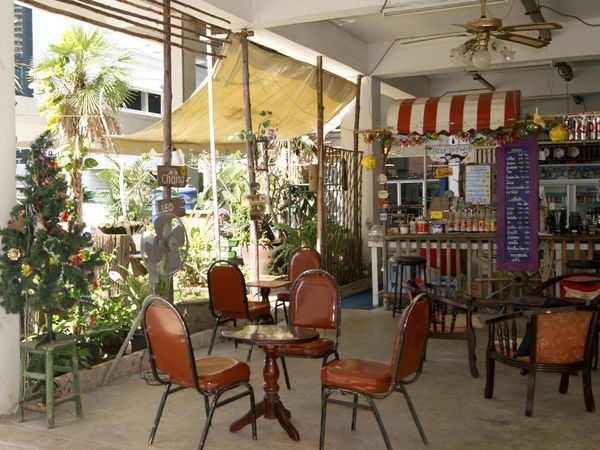 Cafe-Jomtien-complex-01.jpg