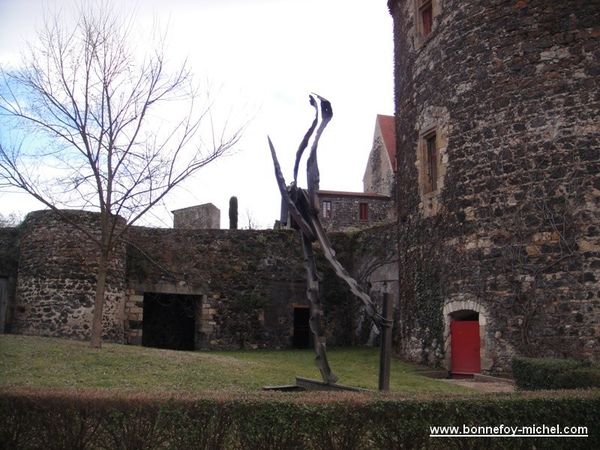 Saint-Saturnin-Chateau-3.jpg