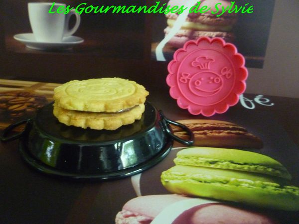 Biscuits Fourrés au Nutella 1