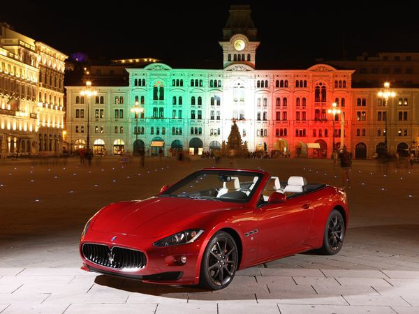 maserati_gran_cabrrio_sport_2012_105.jpg