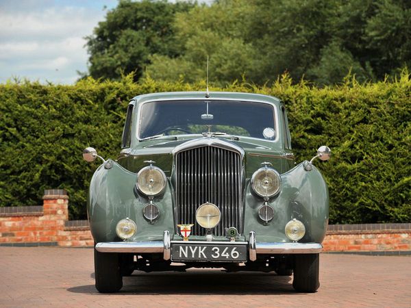 bentley_type_r_standard_saloon_1952_103.jpg