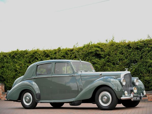 bentley_type_r_standard_saloon_1952_105.jpg