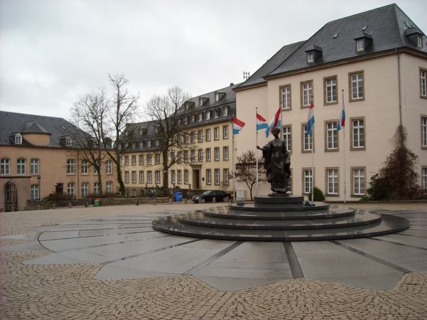Place de Clairefontaine - Things to do in Luxembourg City - Fine