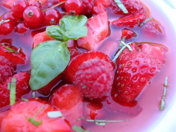 230712 soupe de fruits rouges du jardin au rosé e-copie-3